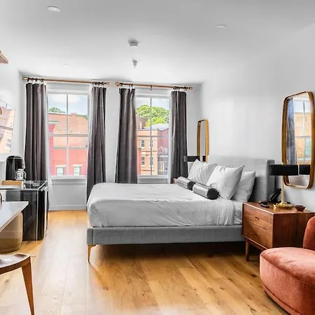 Market Square View, Heart Of Dtwn, Historic Hotel, King Bed, Room # 402